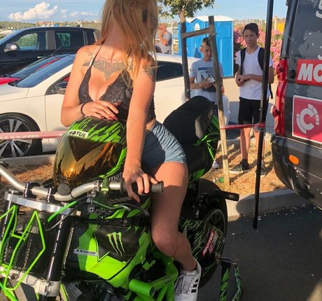 face onlyfans sexy photo