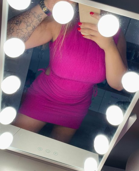 blonde curvy onlyfans hot nude photos