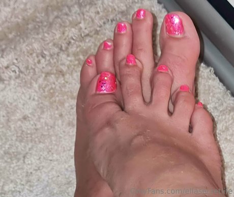 ellasecretlife star pretty pics