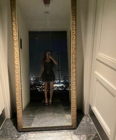 Francesca Capaldi perfect model images