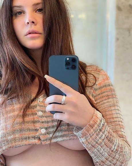 old young lesbian onlyfans pretty gallery