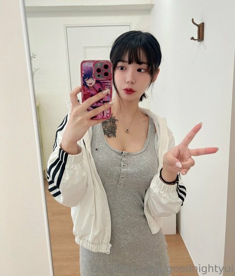 goodnightyui model pretty archive