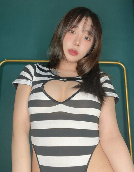 goodnightyui model xxx archive