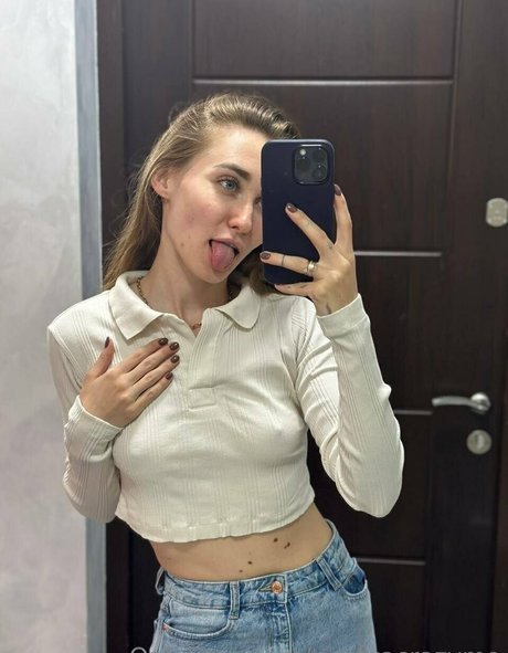 shemale fucks girl onlyfans hot porn img