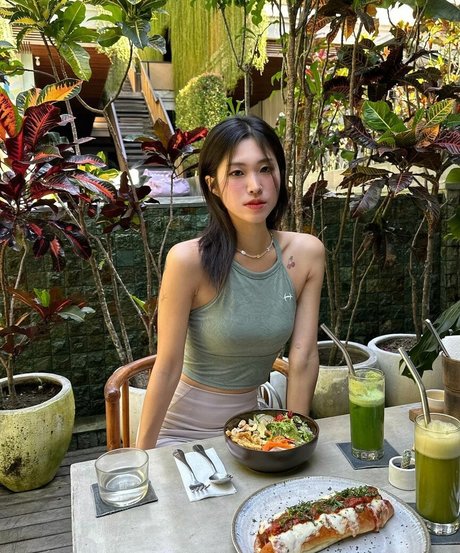 Dadacafe nudes star images