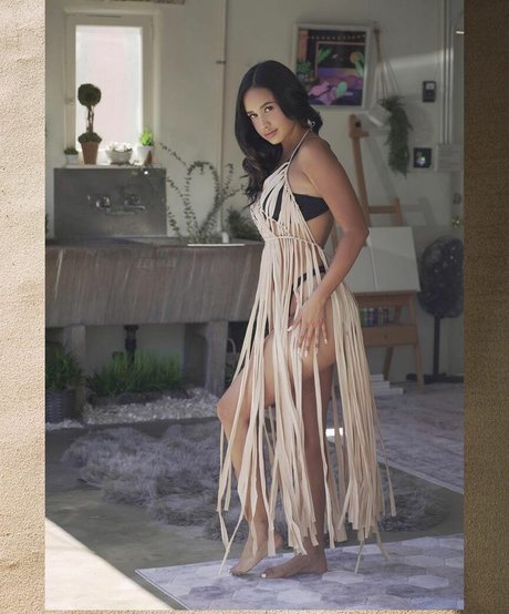 Emily Tosta pornographic model archive