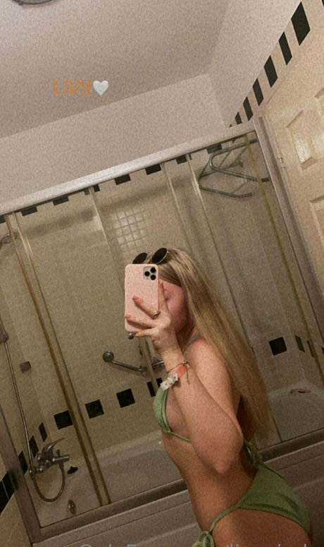 livyyjade nude model archive