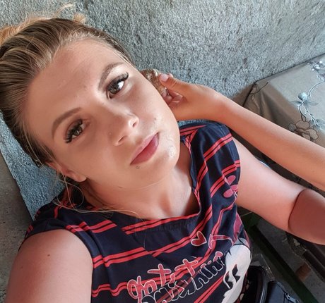 andradahot model hd pic