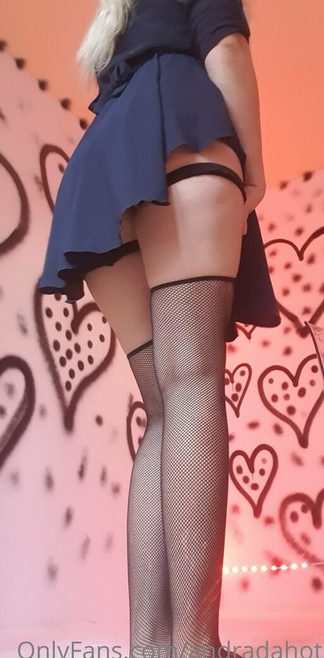 andradahot nude actress photos