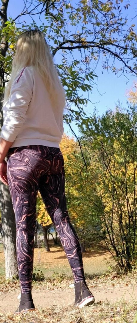 andradahot art model images