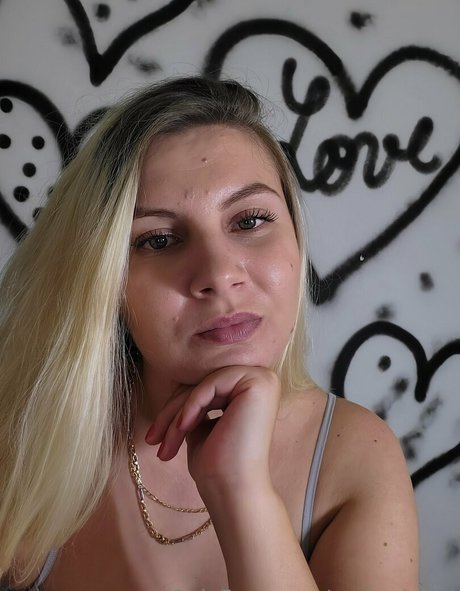 andradahot sex model gallery