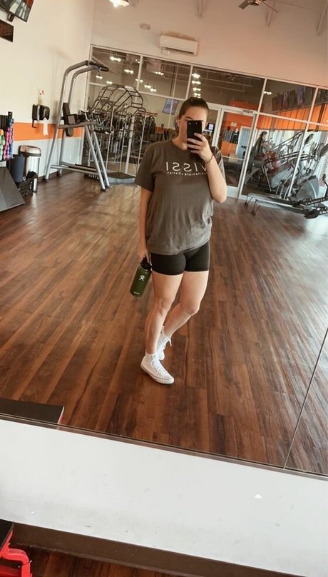 Hannah F erotic star photo