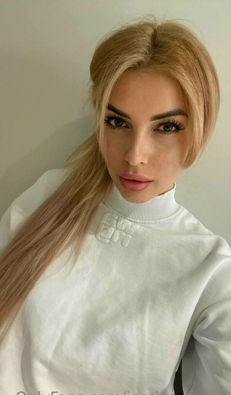 naughty onlyfans free nude pic