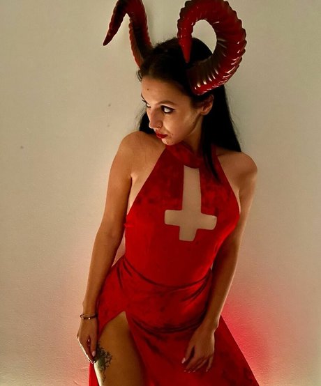 Bisscute exclusive star pictures