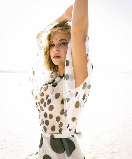 Madison Iseman model high quality picture