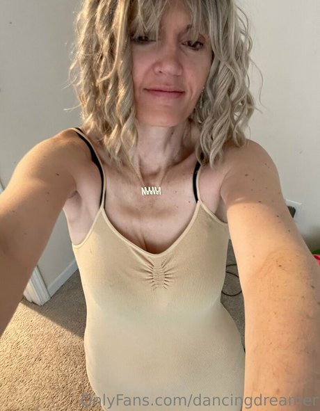 dancingdreamer high quality model photos