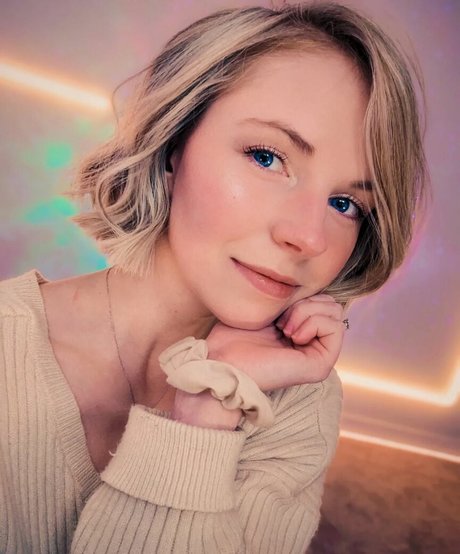 Missclick Gaming adult star gallery