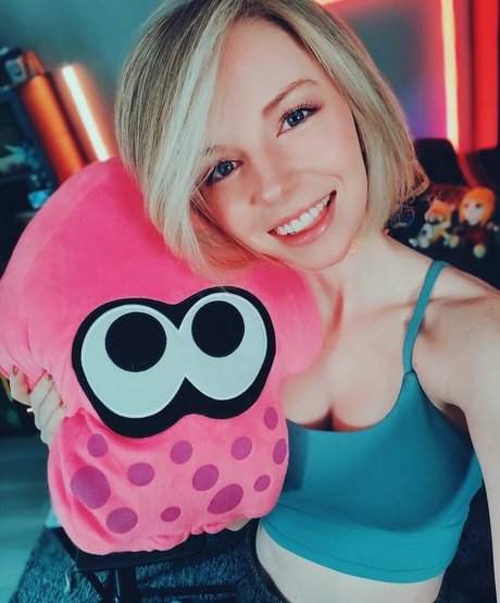 Missclick Gaming star pornographic picture