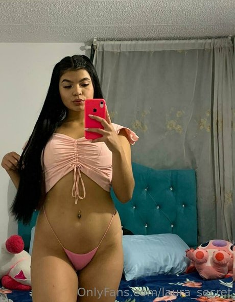 laura secret perfect model image