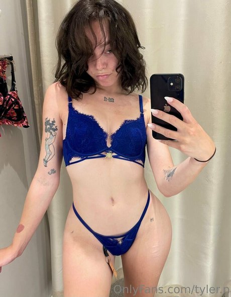 tyler n adult model img