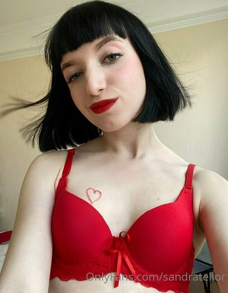 sandrateilorr model sexy pic