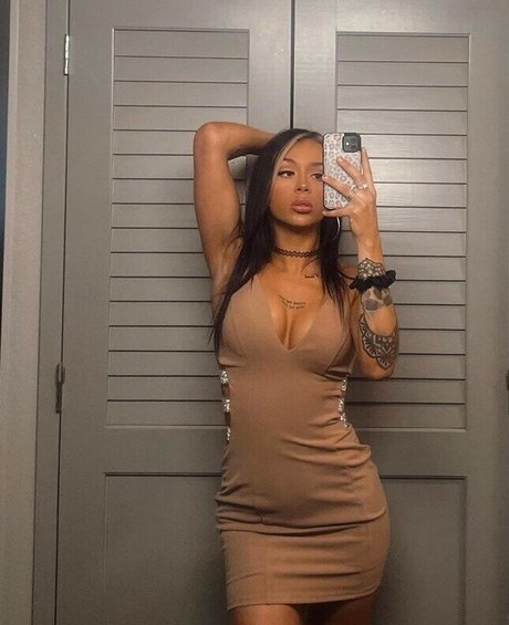 Cora Jade sexy actress image