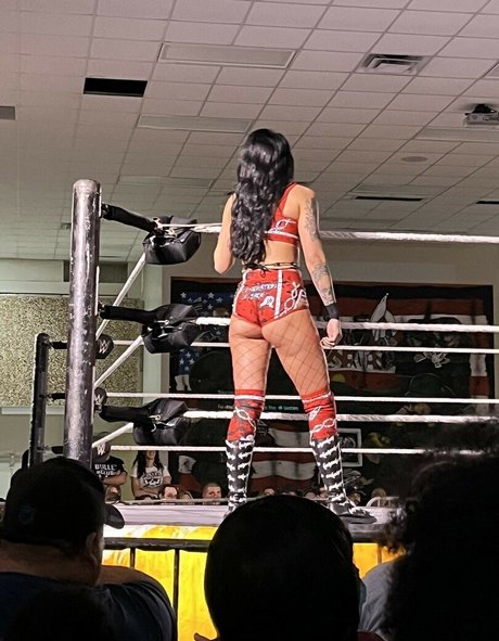 Cora Jade art star image