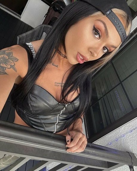 Cora Jade pornstar adult galleries