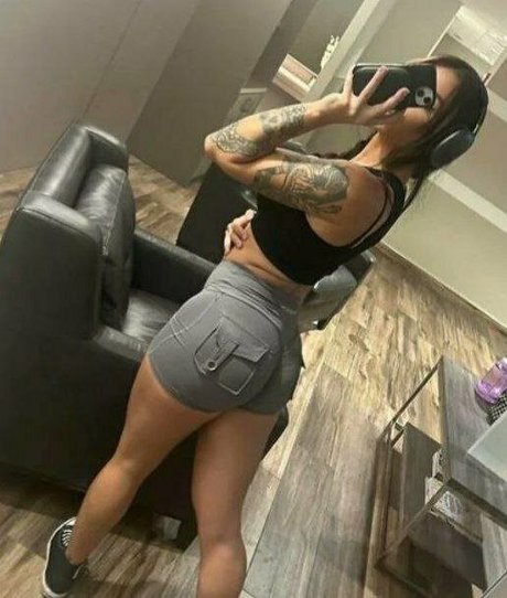 Cora Jade hot actress pictures