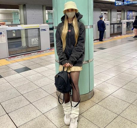 lesbian massage onlyfans art naked galleries