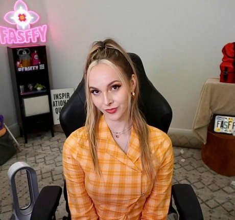 Fasffy star naked pictures