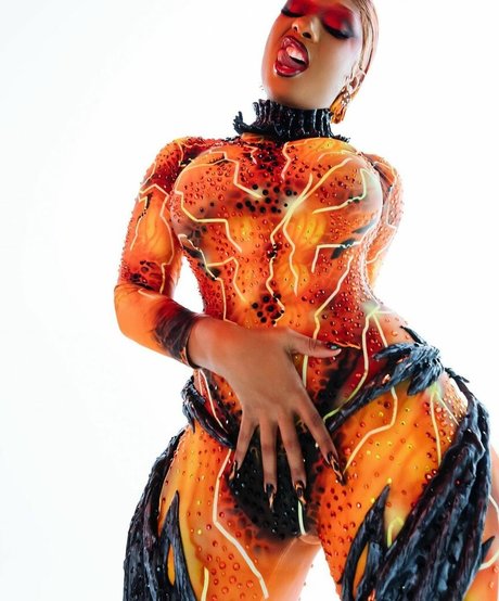 busty solo onlyfans hot naked img