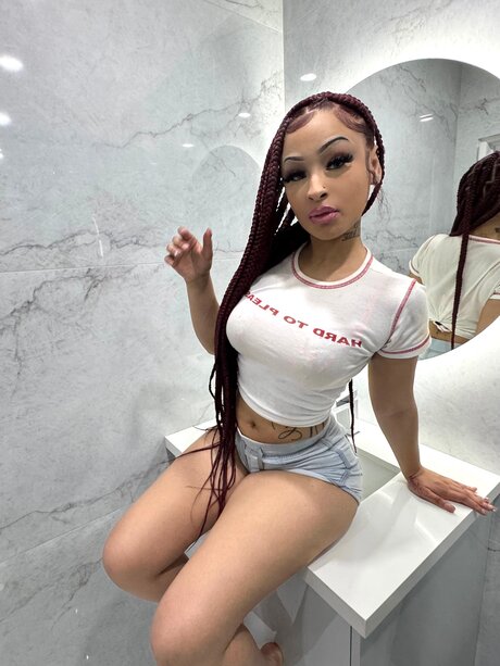 famous onlyfans nude pics