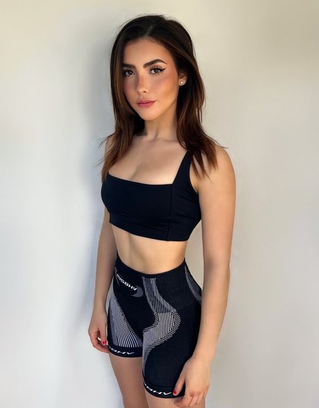 BotezLive hd pornstar picture