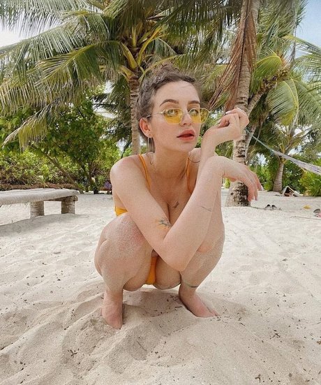 huge fake tits onlyfans hot sexy pictures