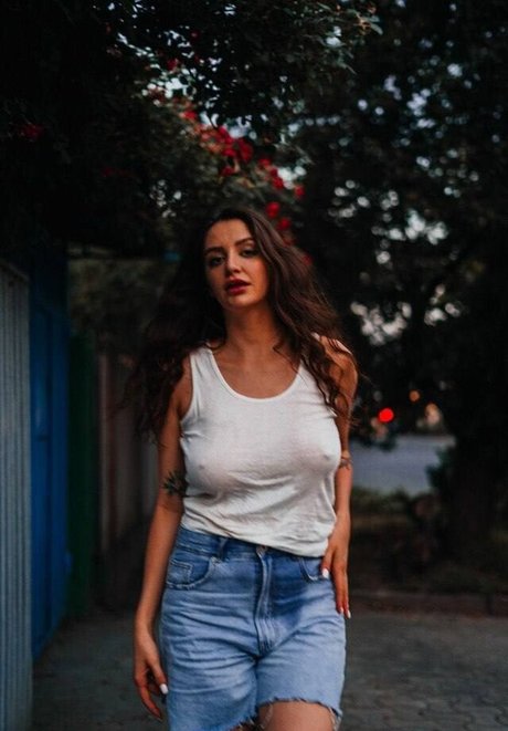 blonde milf big tits onlyfans pornographic images