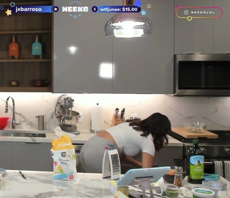 Neekolul star naked gallery