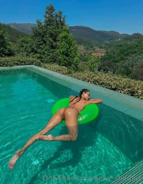 linda pretty pornstar sexy pics