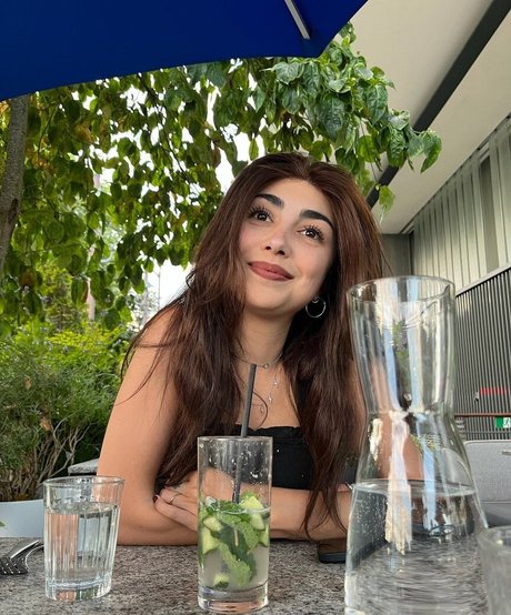 chicks with dicks onlyfans art xxx pictures