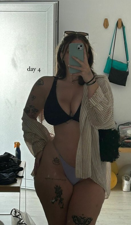 Isabella Dorta high quality actress pictures