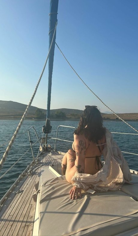 Isabella Dorta model top picture