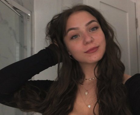 Isabella Dorta sex model img