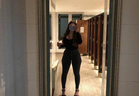 Isabella Dorta porn actress galleries