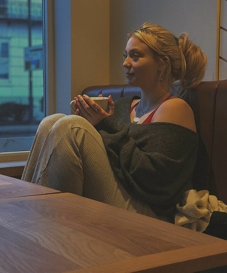 blonde wife onlyfans hd photos