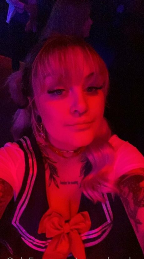 sacredmadsx pornstar pretty galleries