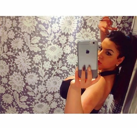 iloveteniah beautiful model pictures