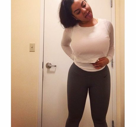 iloveteniah high quality pornstar pic