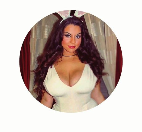 iloveteniah Photo Gallery