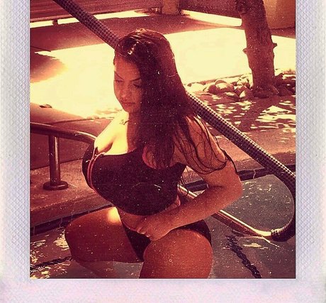 iloveteniah free pornstar picture