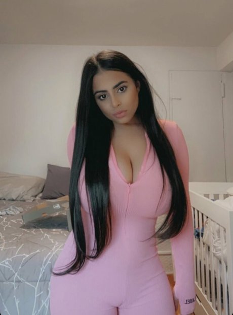 Alexa Attias nice actress pic